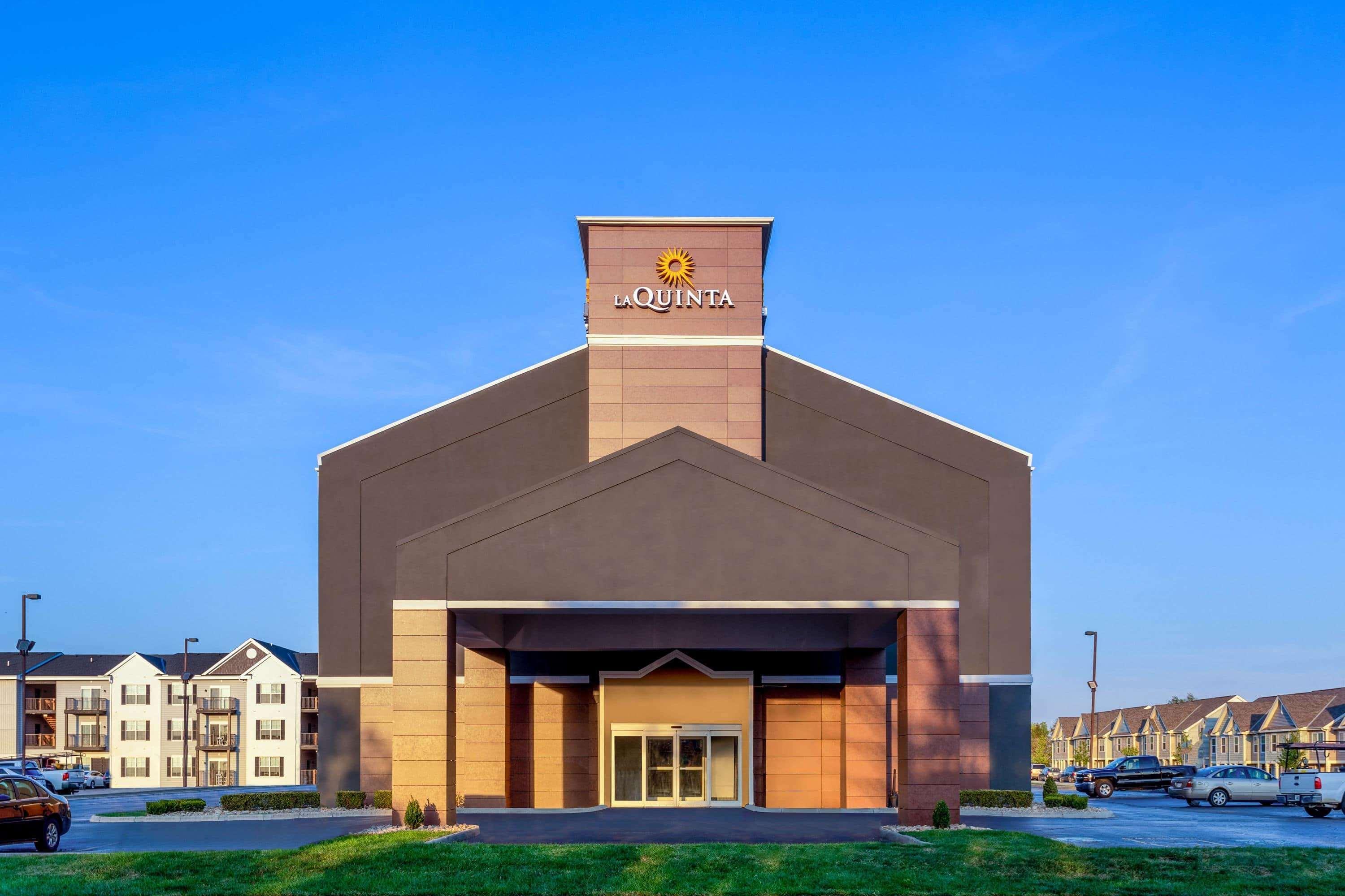 Отель La Quinta By Wyndham Columbus West - Hilliard Экстерьер фото