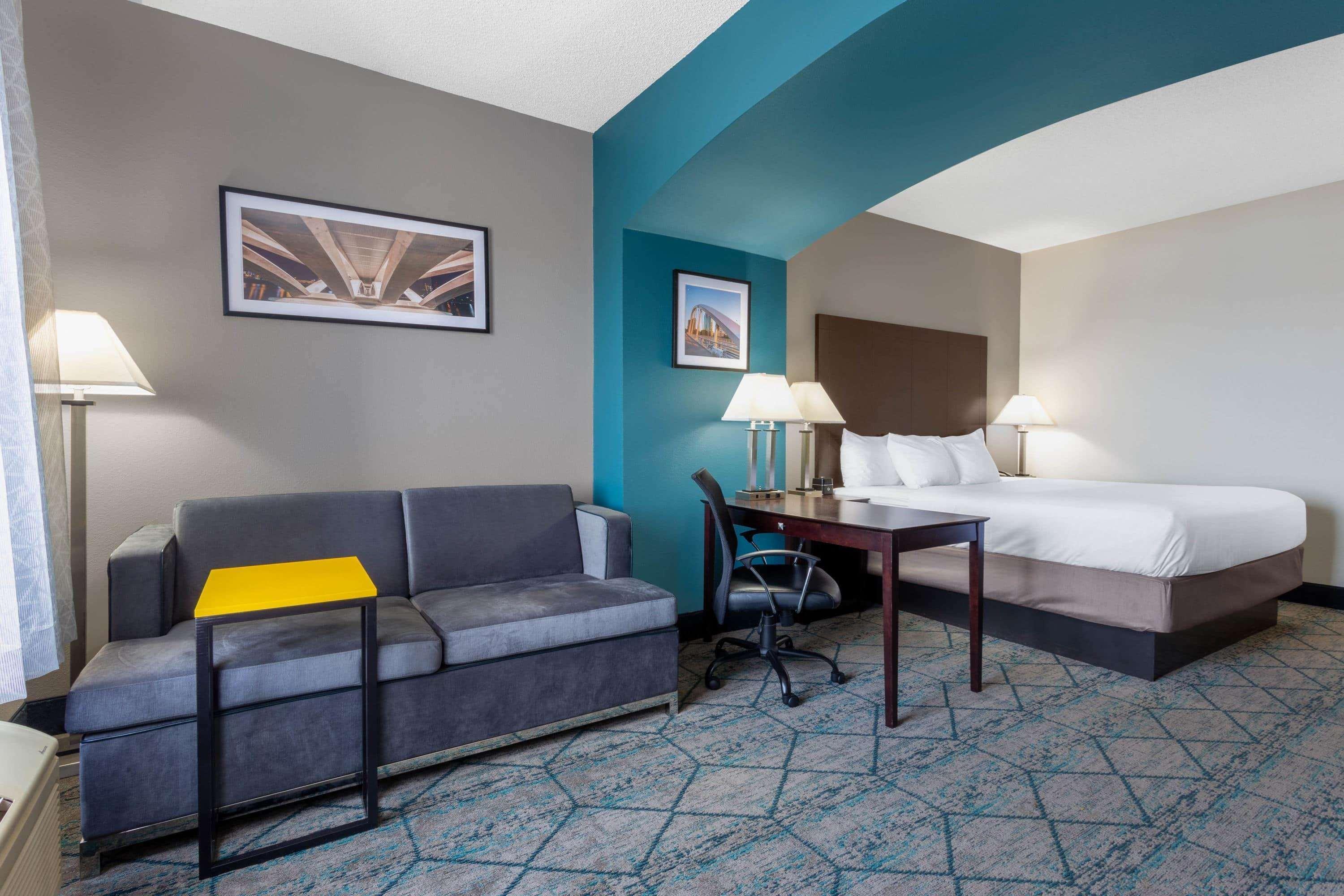 Отель La Quinta By Wyndham Columbus West - Hilliard Экстерьер фото